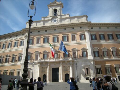 E a Montecitorio spunta un tesoretto di 77 milioni