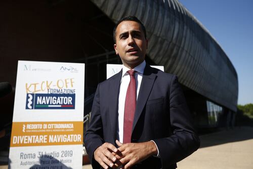 Reddito di cittadinanza, il navigator è per sempre. Flop totale e il governo li ricicla