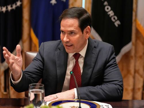 Ucraina, congelato l'incontro tra Rubio e Lavrov