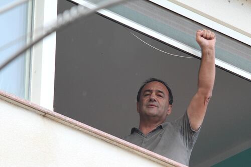 Corto circuito a sinistra: sit in anti-pm