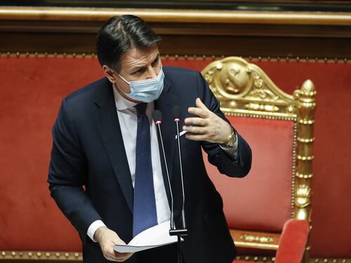 Matteo Renzi mette all’angolo Giuseppe Conte: il buco nero e il complotto con gli Usa su Donald Trump