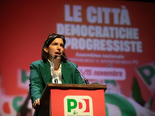 L'ultima mossa di Schlein: allargare la propria maggioranza. Ma i leader dem le chiedono il programma