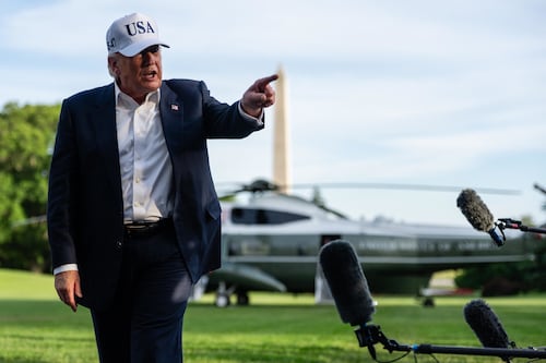 Trump annuncia: "Abbiamo eliminato il numero due dell'Isis", chi era al-Minuki