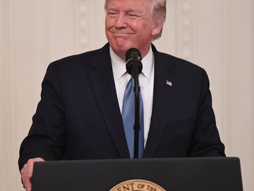Impeachment, si stringe il cerchio intorno a Trump