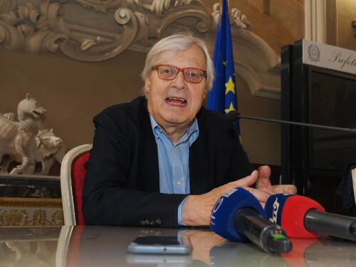 Vittorio Sgarbi colpito dalla depressione: "Faccio fatica in tutto e non la posso evitare"