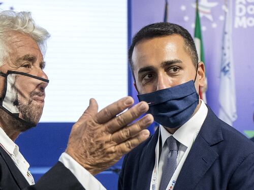 Cinquestelle cadenti. Beppe Grillo piange pure sul sito: utili in calo
