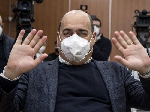 Gli Italiani sono nei guai ma loro litigano