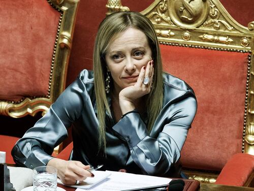 Camera, Giorgia Meloni contro Giuseppe Conte. Cosa gli ricorda