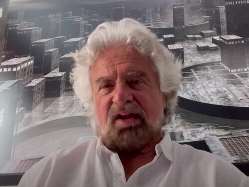 M5s, la versione di Beppe Grillo nell'ultimo video contro Conte: "Non sono un padre padrone ma il garante..."