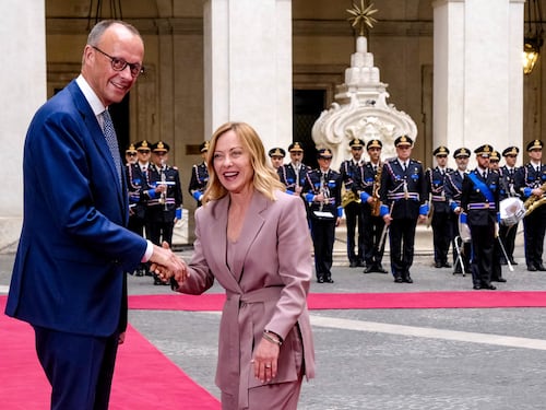 Meloni incontra Merz: "Smentita l'assenza di interesse della Germania per l'Italia"