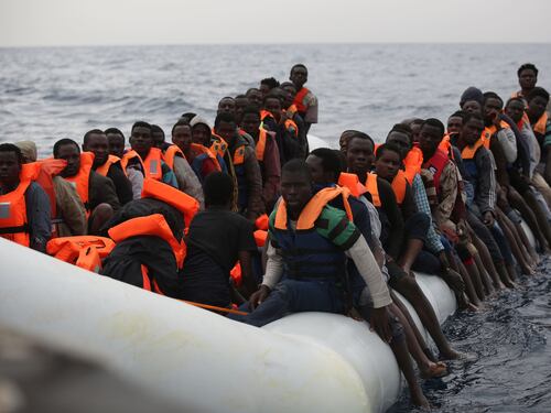 A Lampedusa salvati 149 migranti. In 15 sono ancora dispersi