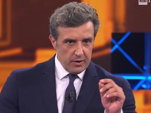 L’Eredità "scotta", Insinna torna ai pacchi di Affari tuoi?