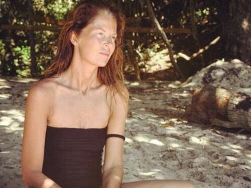 "Facciamo sesso...". Marina senza freni sull'Isola con quella fantasia erotica
