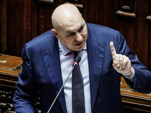 Vannacci, parla Crosetto: "Grave fuga di notizie", la nota sull'inchiesta