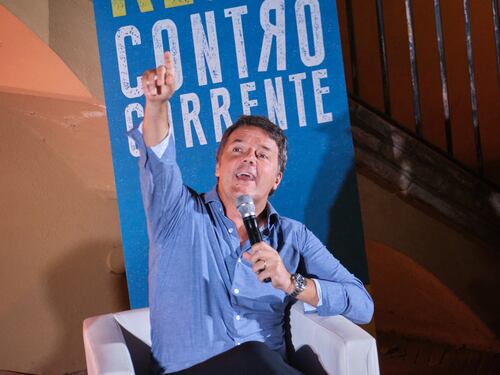 "Zona rossa solo per i non vaccinati". Ma nel decreto è scritto l’opposto