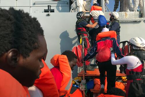 Nave Ong a Lampedusa, Salvini all'assalto: sono matti, è la resa