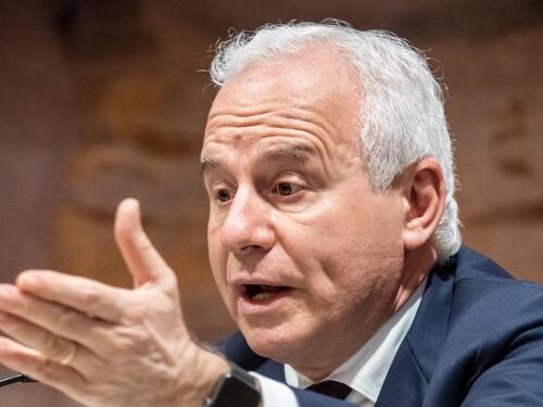Marco Tarquinio: "La sinistra trovi una sintesi. Schlein faccia come Meloni"