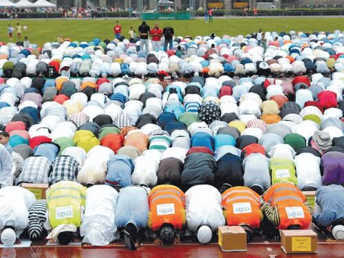 Islam, ecco come i musulmani si prendono l’Ue. Scuole, banche e moschee: Italia a rischio
