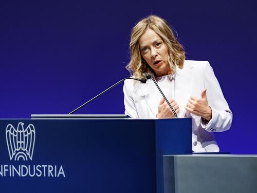 Confindustria, l'appello di Meloni a Bruxelles: "L'Europa rimuova i dazi interni"