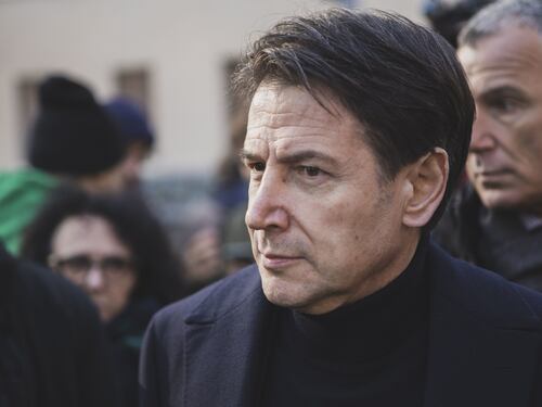 “Sciacallaggio contro il M5S”. Conte fa la vittima: siamo noi quelli insultati