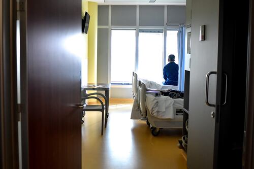 "Fino a 15 mesi per la prima visita". Il dramma dei malati di artrite reumatoide nel Lazio