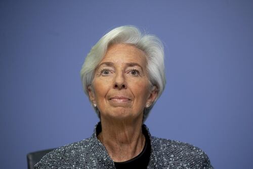 Niente bazooka anti-Coronavirus. Lagarde fa crollare le Borse e irrita Mattarella