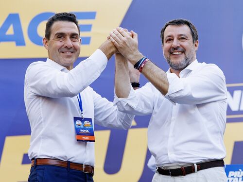 Vannacci mister mezzo milione, Salvini pronto a cacciare Bossi