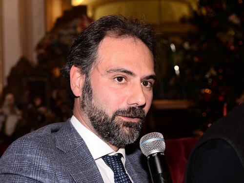 Sangue, ferite e accuse sui social. Caos a Napoli per la lista di Fratelli d'Italia