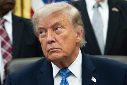 Doppio colpo a Trump: respinto il ricorso Carrol e bocciato il licenziamento di Cook