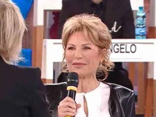 Lilli Gruber ad Amici: potere alle donne e stilettata floreale a Matteo Salvini