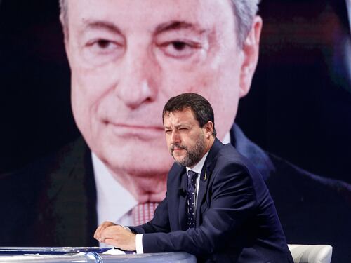 Non passa il blitz della Lega sull’obbligo vaccinale. Il governo si salva per un pelo dalla caduta