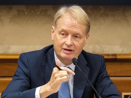 Governo, campagna contro Meloni a colpi di spread: denuncia sul piano della sinistra