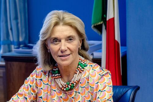 Elisabetta Belloni lascia il Dis in anticipo: “Dimissioni dal 15 gennaio”