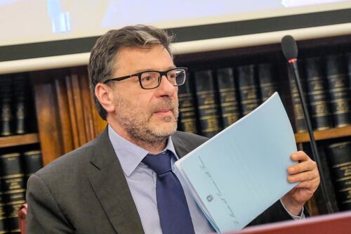 Ucraina, l'annuncio di Giorgetti: "Garanzia di 100 milioni al Fondo Bei"