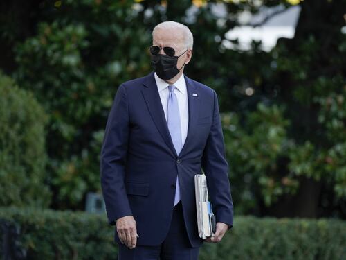 Usa, Joe Biden picchia i migranti. Ma nessuno si scandalizza come ai tempi di Trump