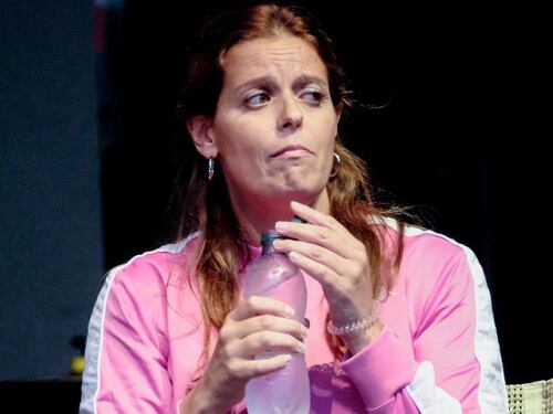 Ilaria Salis, spunta l'elogio dell'occupazione. Il centrodestra: "Delirio"