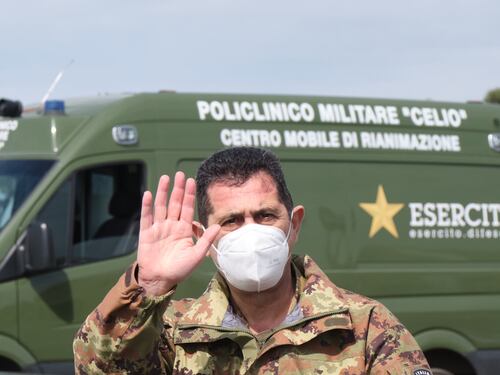 L'addio commosso di Figliuolo. Ma nell'ultimo giorno da commissario c'è anche una terribile beffa