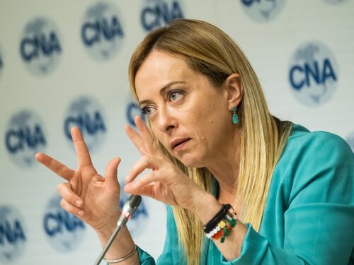 Elezioni, Giorgia Meloni incalza il Pd: “Avete peggiorato l’Italia”. Il messaggio che asfalta la sinistra