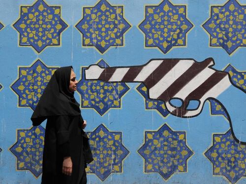 Trump minaccia l'Iran. Tornano le sanzioni Usa