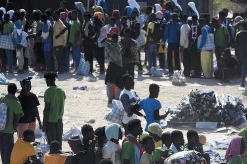 Ue, Germania e Francia sorde sui migranti. Salvini: "Difendiamo i confini con ogni mezzo"
