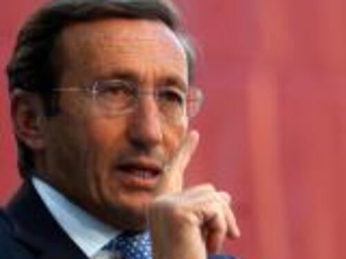 Fini, adesso dicci con chi stai