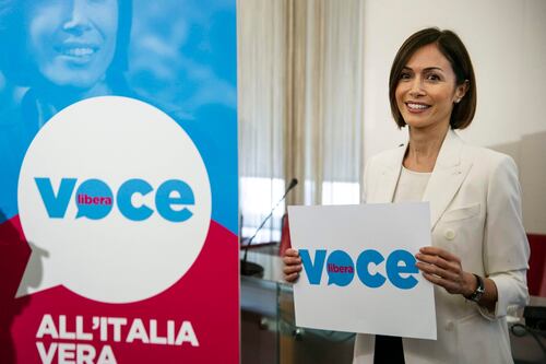 Carfagna contro Berlusconi: io non divido. Terremoto in Forza Italia