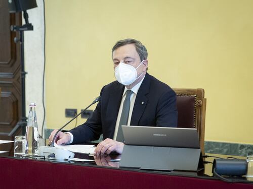 Telefonata Draghi-Grillo, cosa si dicono sul voto Rousseau