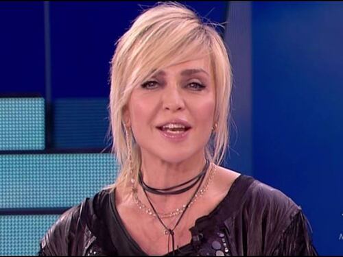 Paola Barale parte per l'Isola dei famosi. Vuole riprendersi Raz Degan