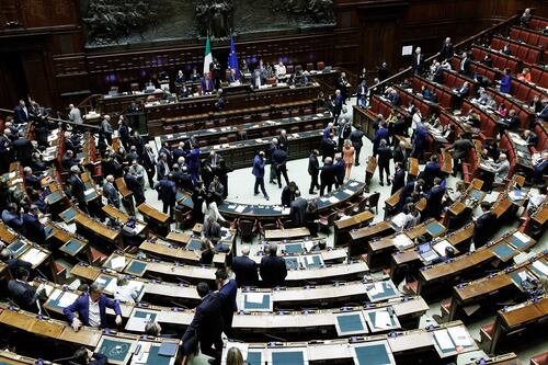 Stipendi ministri, la politica ha un costo. Marcia indietro scelta tattica