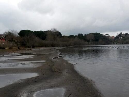La guerra dell'acqua tra Comune e Regione: la Raggi impugna l'ordinanza di Zingaretti su Bracciano