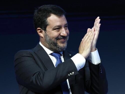 Matteo Salvini, il piano per sbancare in Europa: "Tutto il centrodestra unito"