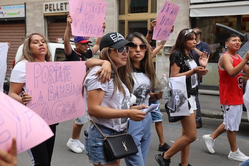 Kata, la bimba scomparsa diventa un caso politico: "Colpa degli hotel occupati"