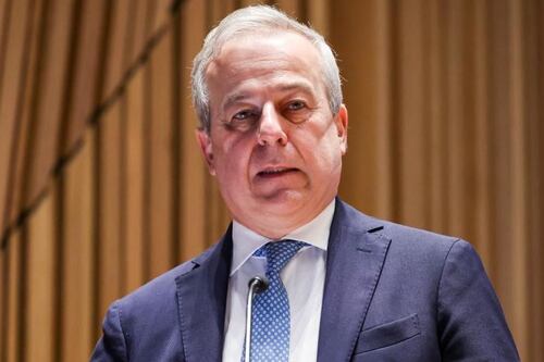 Vaiolo delle scimmie, Franco Locatelli: non paragoniamolo al Covid. Mascherine e vaccini, cosa ci aspetta