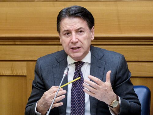 Terrrorismo, Conte fa la vittima: "Cercano di infangarci. Non ci riusciranno mai"